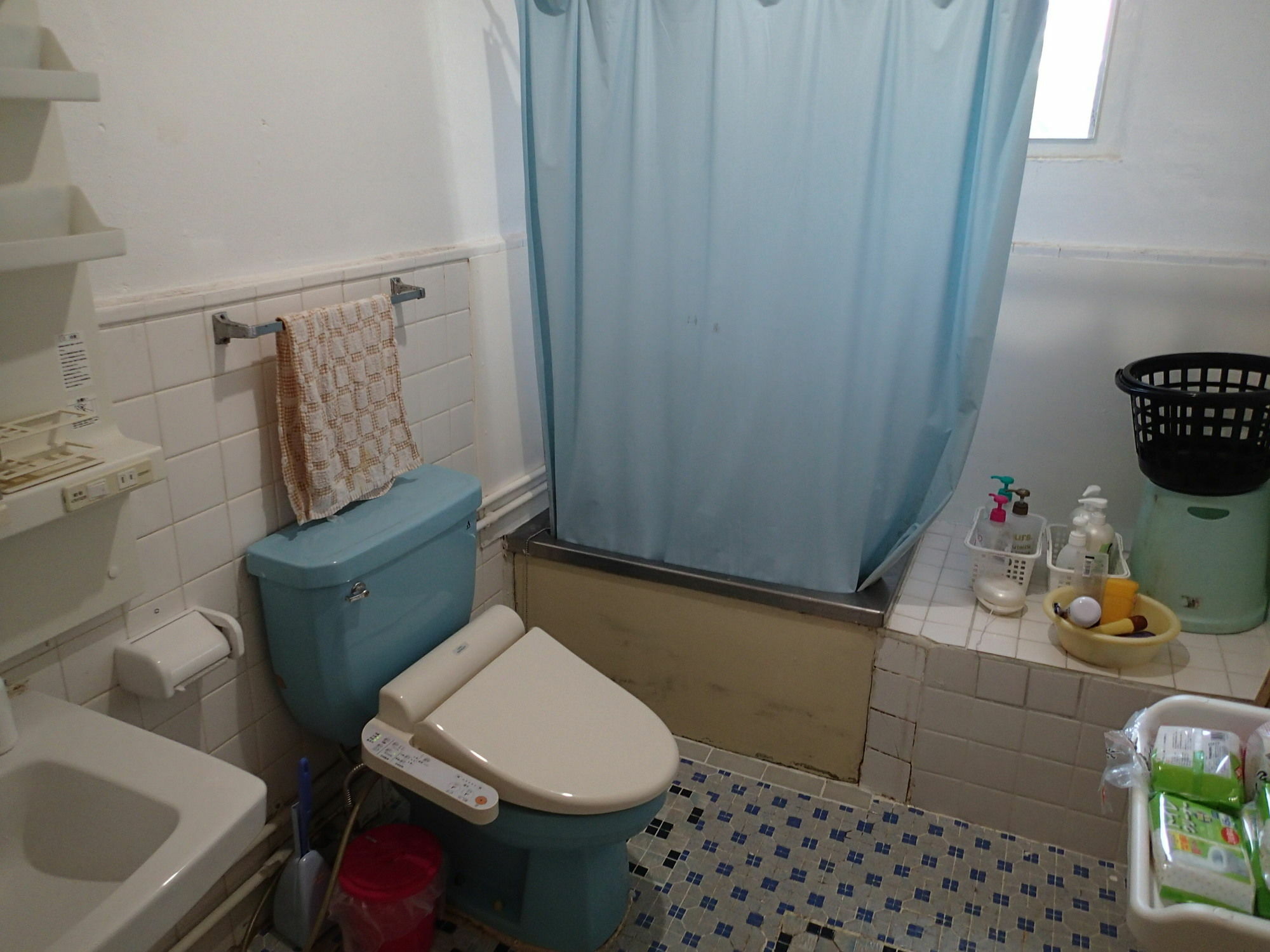 Okinawa Guest House Fushinuyauchi Yomitan Buitenkant foto